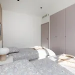 Le Napoleon, 1min Palais Des Festivals *